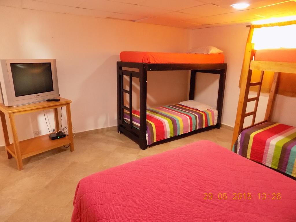 Hostal El Hangar Ріонегро Номер фото